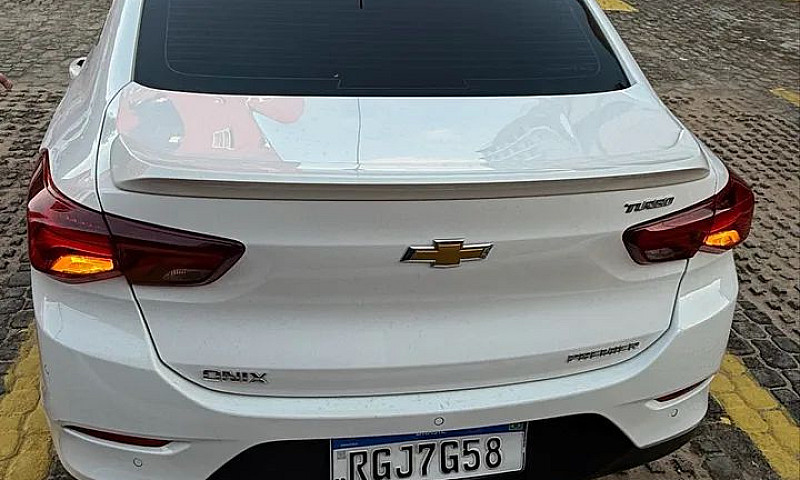 Chevrolet Onix Plus ...
