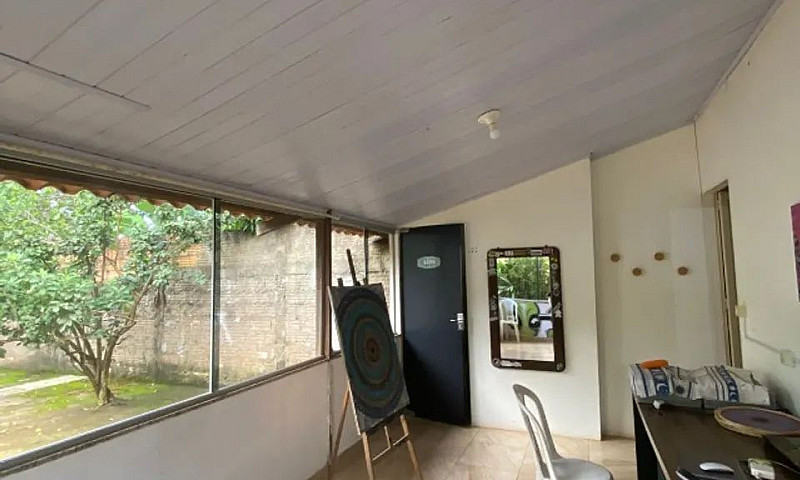 Casa Ampla Com 4 Qua...
