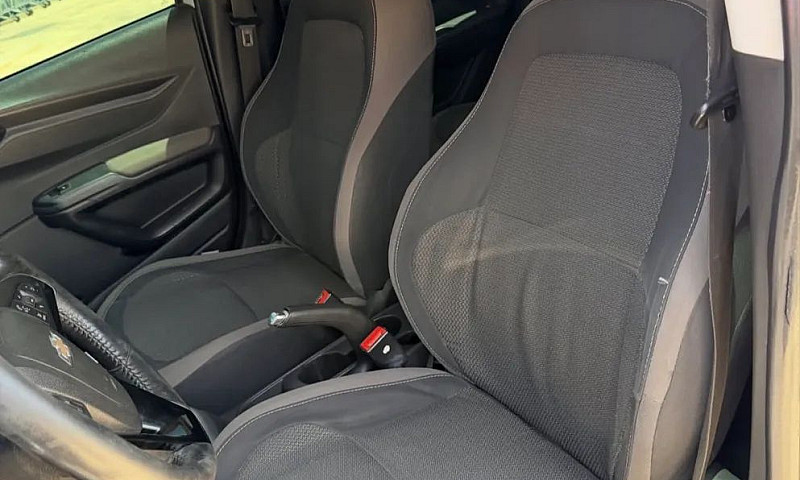 Chevrolet Prisma Sed...