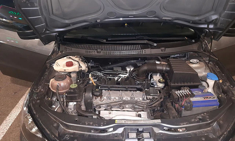 Volkswagen Voyage 1....