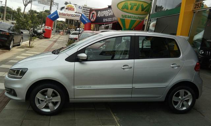 Volkswagen Fox 1.6 M...