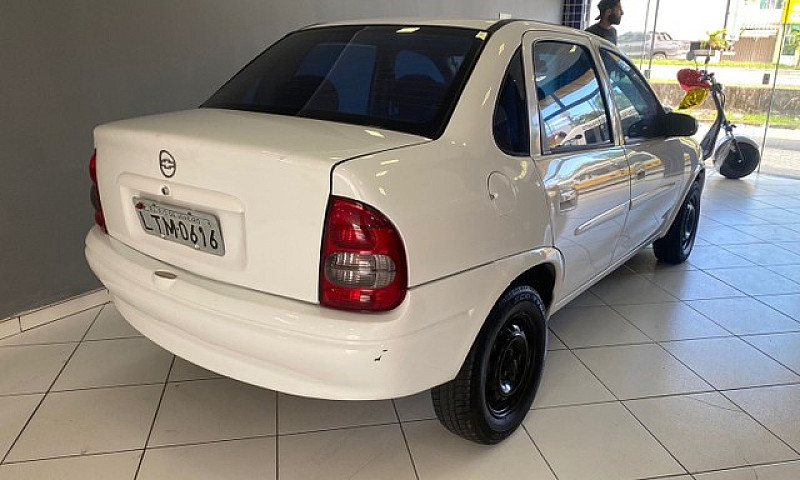 Gm Chevrolet Corsa 1...