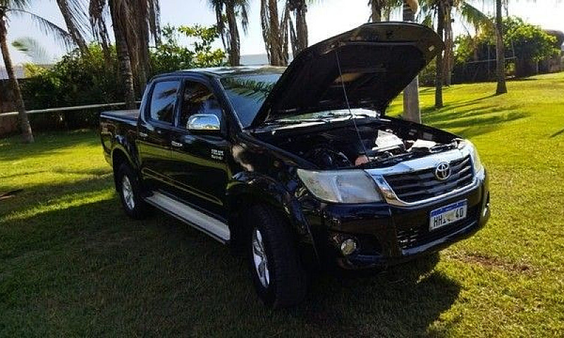 Hilux  2012...