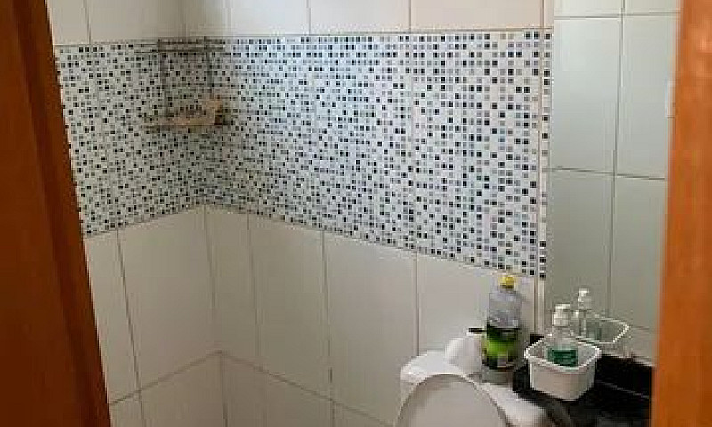 Casa Com 2 Quartos À...