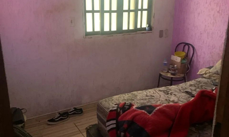 Vendo Essa Casa ...
