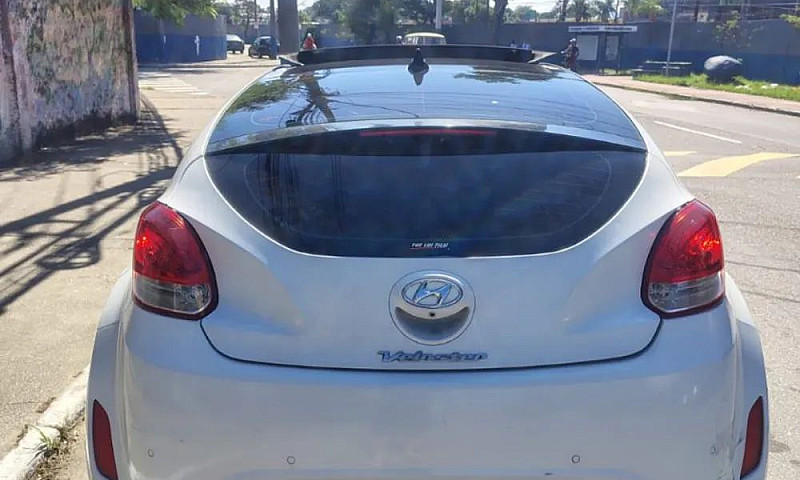 Hyundai Veloster 1.6...