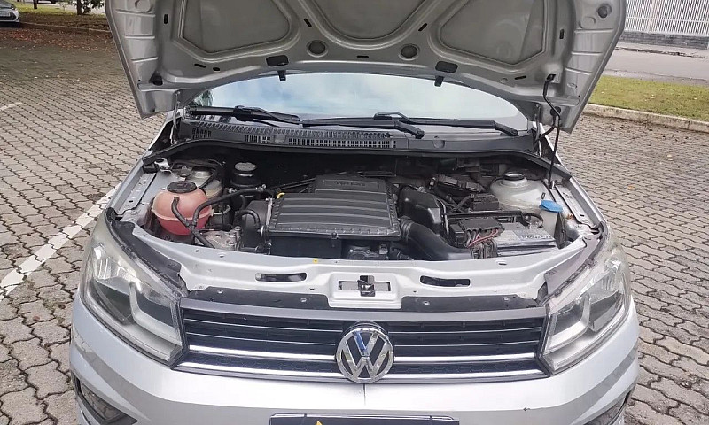 Volkswagen Voyage 1....