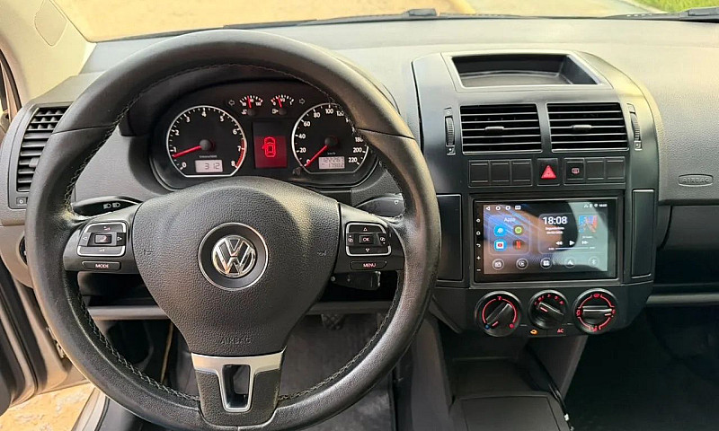 Volkswagen Polo Seda...