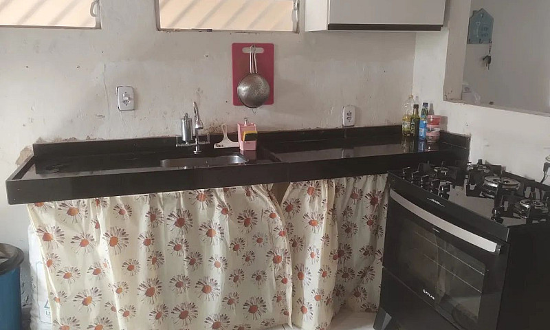 Vende-Se Casa No Bai...