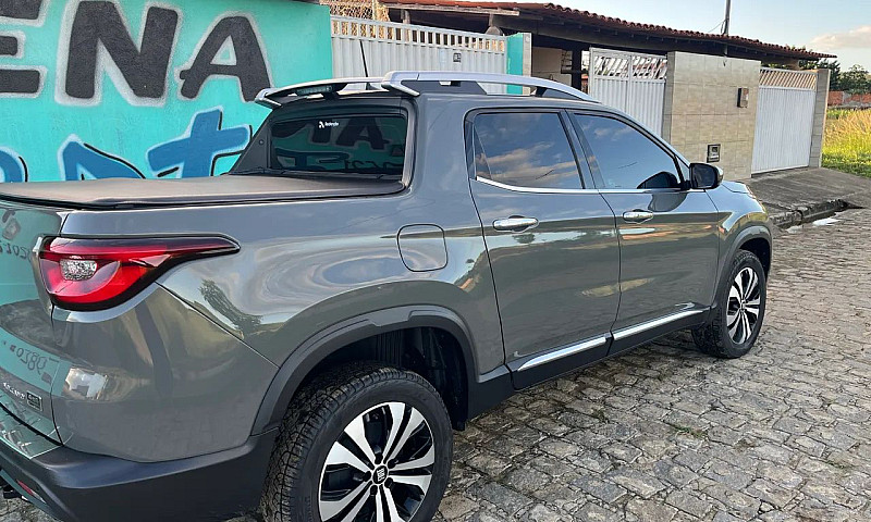 Fiat Toro Volcano 2....