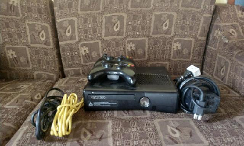 Vendo Xbox 360 Perfe...