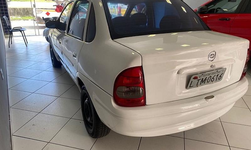 Gm Chevrolet Corsa 1...