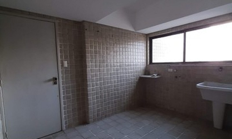 Apartamento 3+1Qts B...