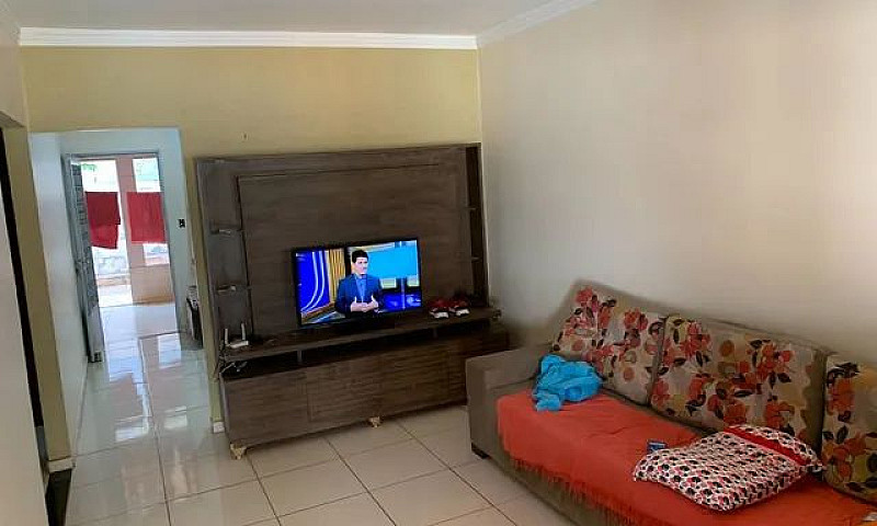 Casa Com 2 Quartos À...