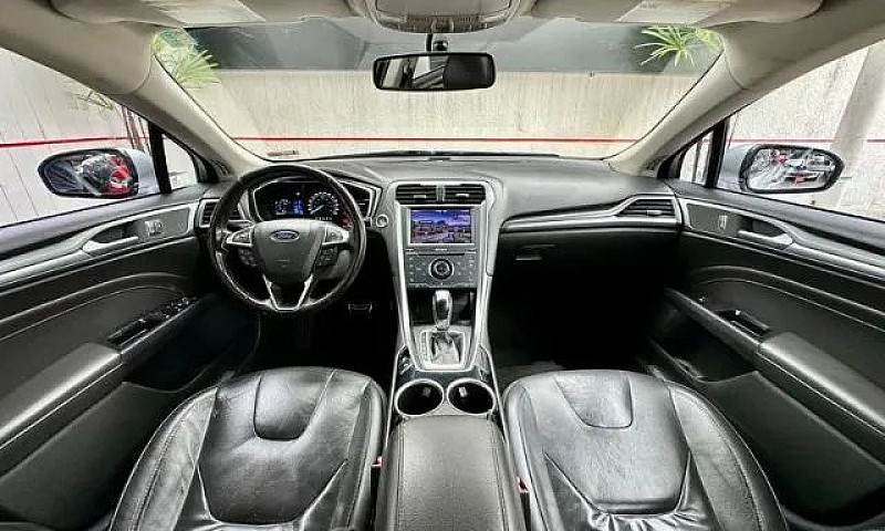 Ford Fusion Titanium...