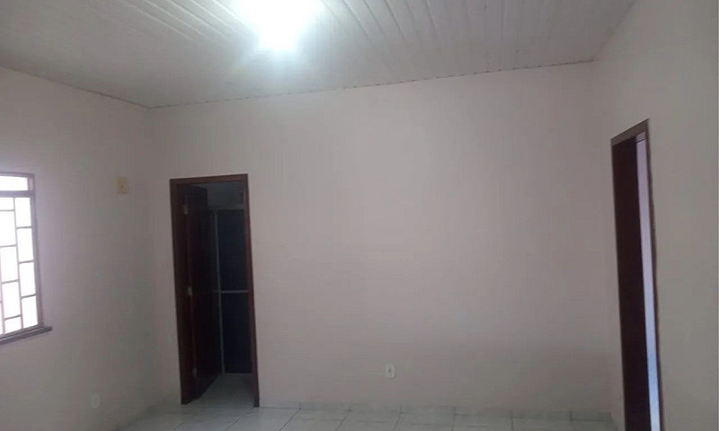 Aluga-Se Casa No Bai...