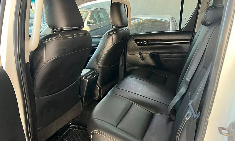 Toyota Hilux Cd 4X4 ...