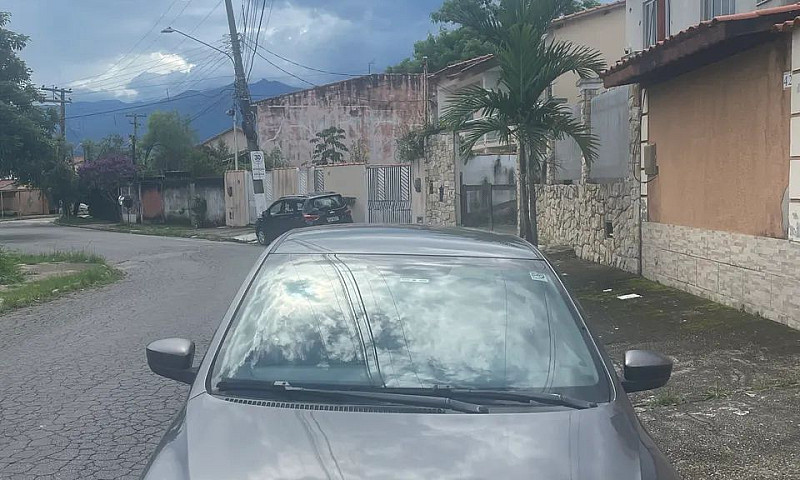 Volkswagen Voyage 1....