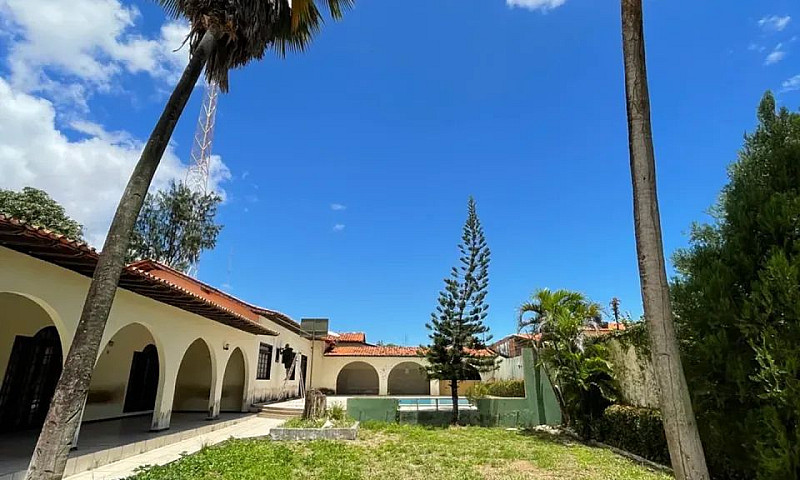 Casa No Olho Dágua/ ...