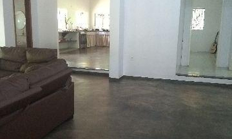 Casa Em Condomínio T...