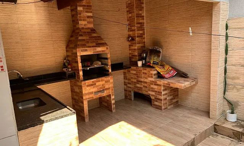 Casa Com 2 Quartos À...