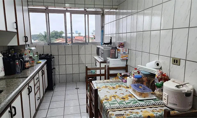 Cobertura Com 2 Quar...