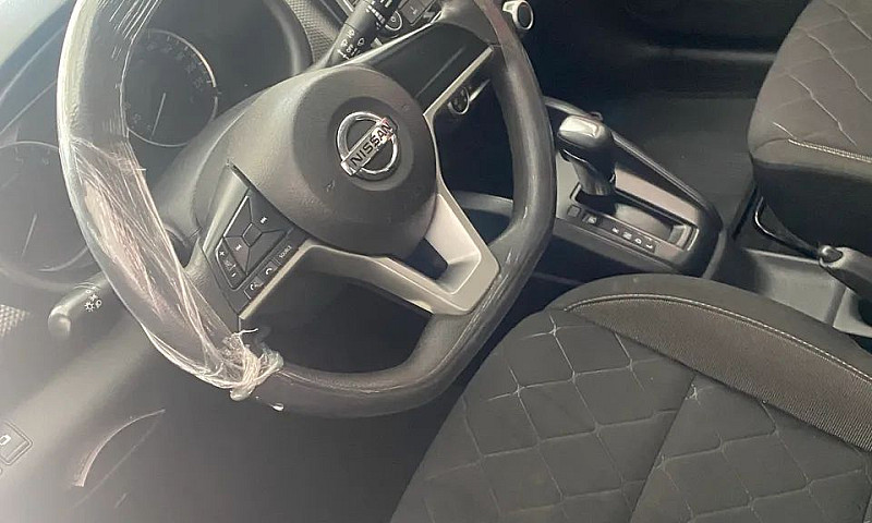 Nissan Kicks S Direc...