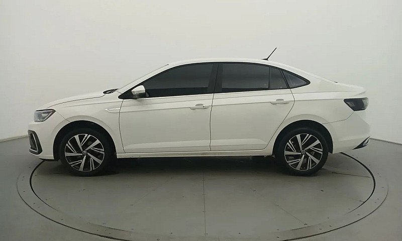 Volkswagen Virtus Hi...
