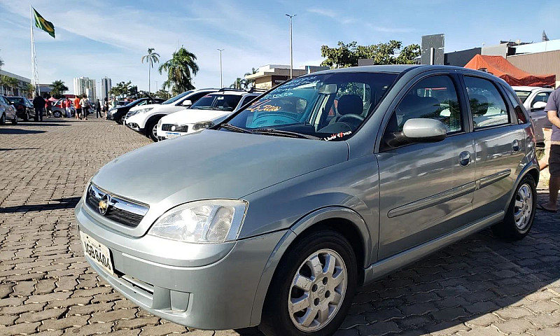 Chevrolet Corsa Hatc...
