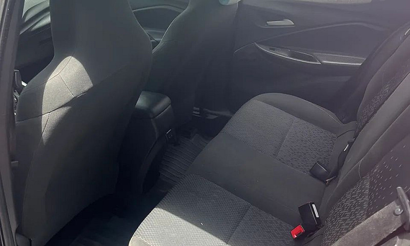 Chevrolet Onix Hatch...