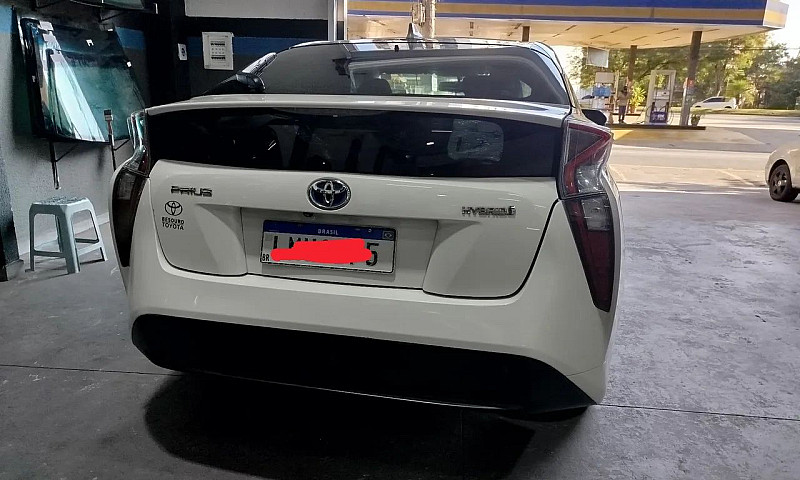 Toyota Prius Hybrid ...