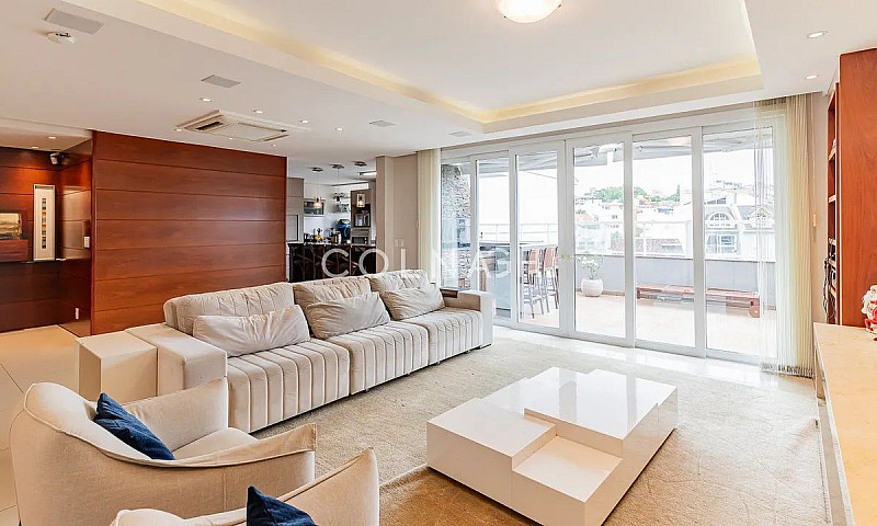 Casa Com Muito Espaç...