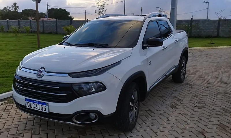 Fiat Toro Volcano 2....