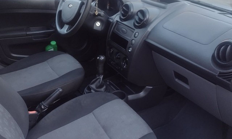 Ford Fiesta 12/12...
