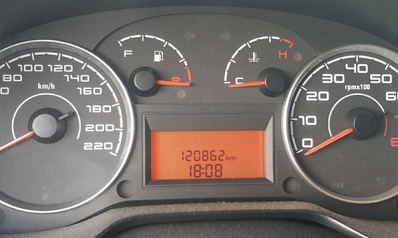 Fiat Punto Essence 1...