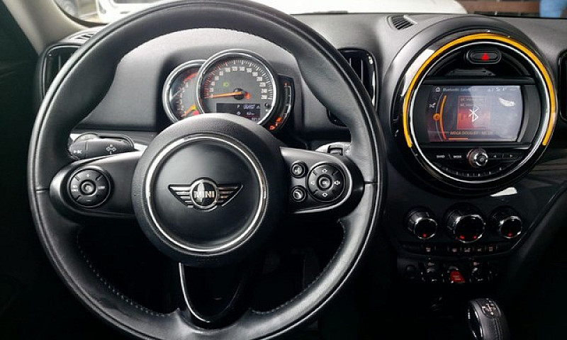 Cooper Countryman 1....