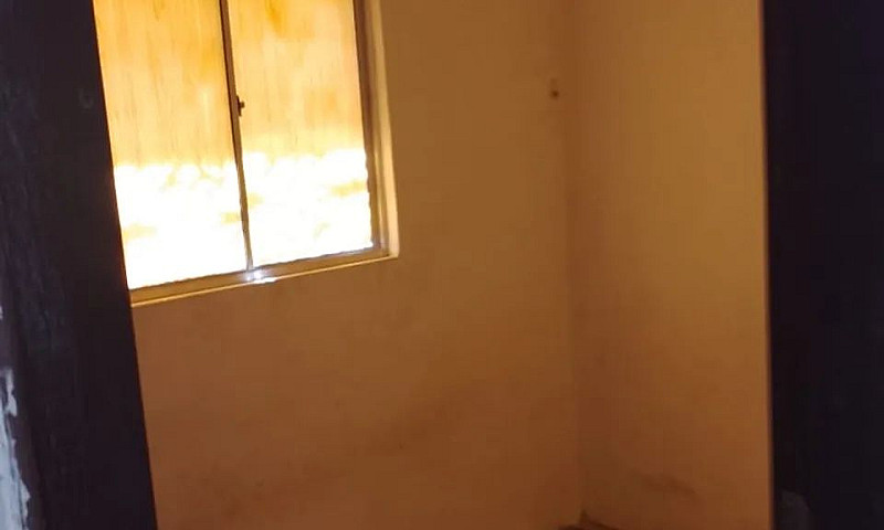 Alugo Casa No Bomfim...