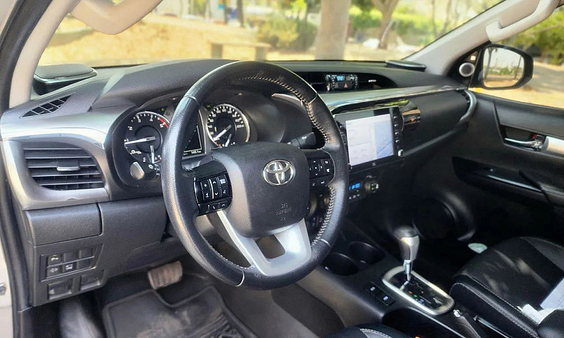 Aceita Troca  Hilux ...