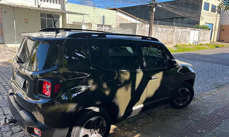 Renegade 1.8 Sport A...