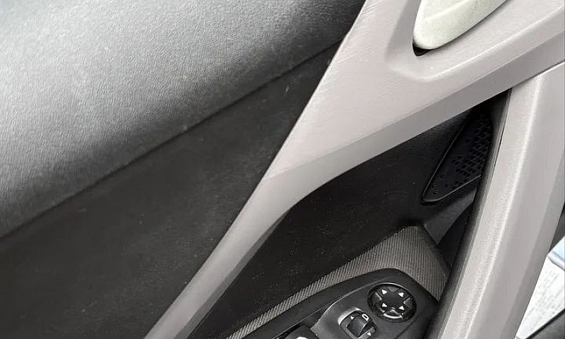 Peugeot 208 Active 1...