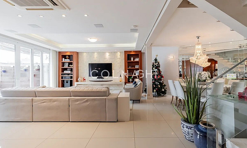 Casa Com Muito Espaç...