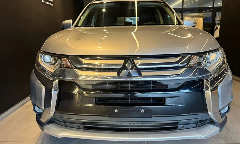Mitsubishi Outlander...