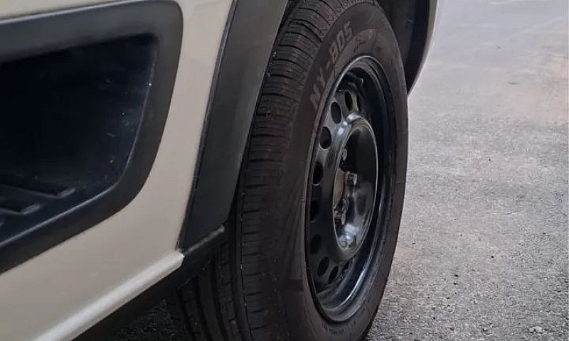 Volkswagen Saveiro 1...