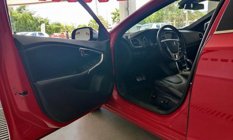 Volvo V40 T5 Turbo P...