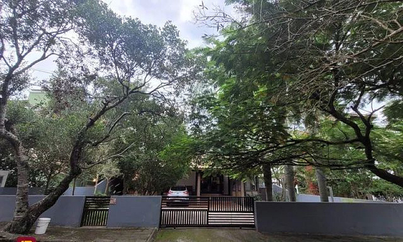 Casa Em Condomínio E...
