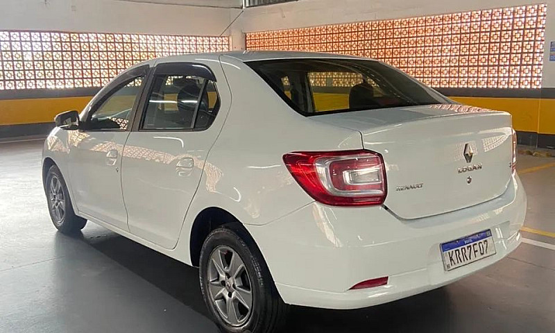 Renault Logan Expres...