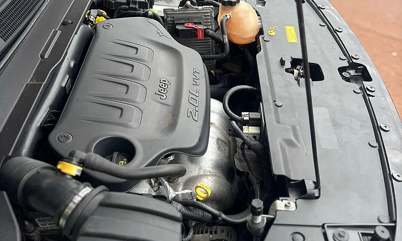 Jeep Compass Longitu...