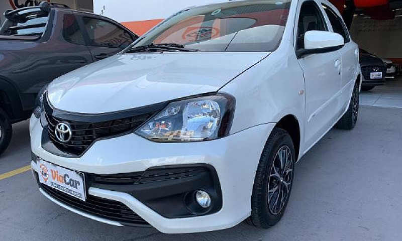 Toyota Etios X 1.3 F...