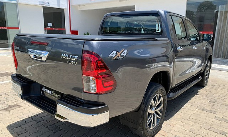 Toyota Hilux 2.8 Srv...