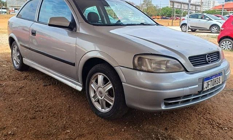 Vendo Astra Ano 2000...